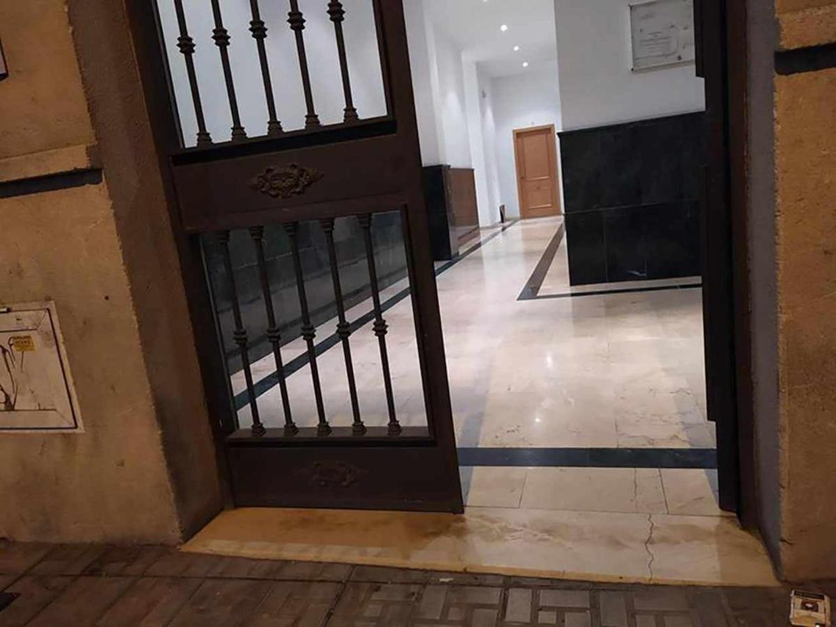 Charming Malaga Stay Walk To Top Sights ภายนอก รูปภาพ